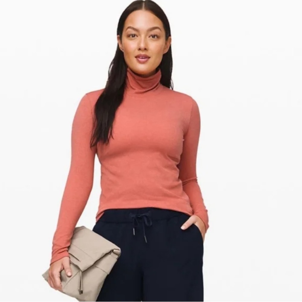 Lululemon Yin Vibes Turtleneck Small 4 6